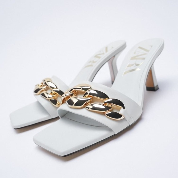 NWT. Zara Ecru Heeled Sandals with Chain. Size 9. - Picture 2 of 10